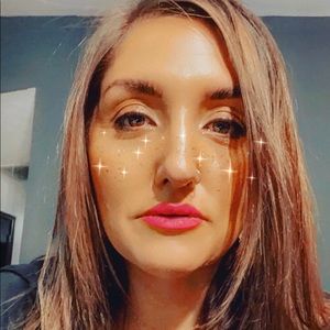 Meet your Posher, Amber d.